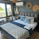 Wavehaven At South Bay Appartement *