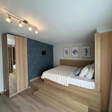 Wavehaven At South Bay Apartment