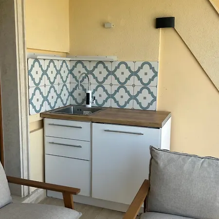 Wavehaven At South Bay Warna