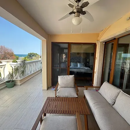 Wavehaven At South Bay Warna