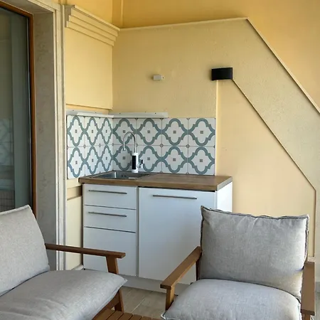 Wavehaven At South Bay Warna