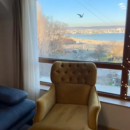 Wavehaven At South Bay Warna