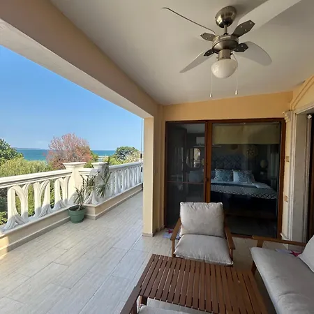 Wavehaven At South Bay Apartmán