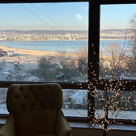 Wavehaven At South Bay Apartmán *