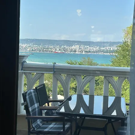 Wavehaven At South Bay Apartmán *