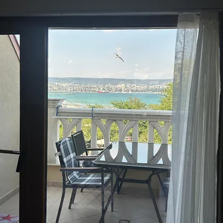 Wavehaven At South Bay Apartmán