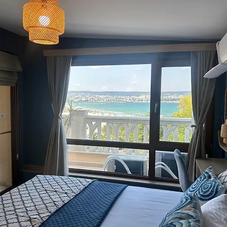 Wavehaven At South Bay Apartmán *