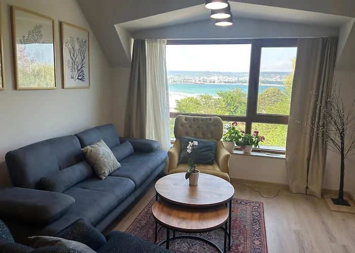 アパート Wavehaven At South Bay *